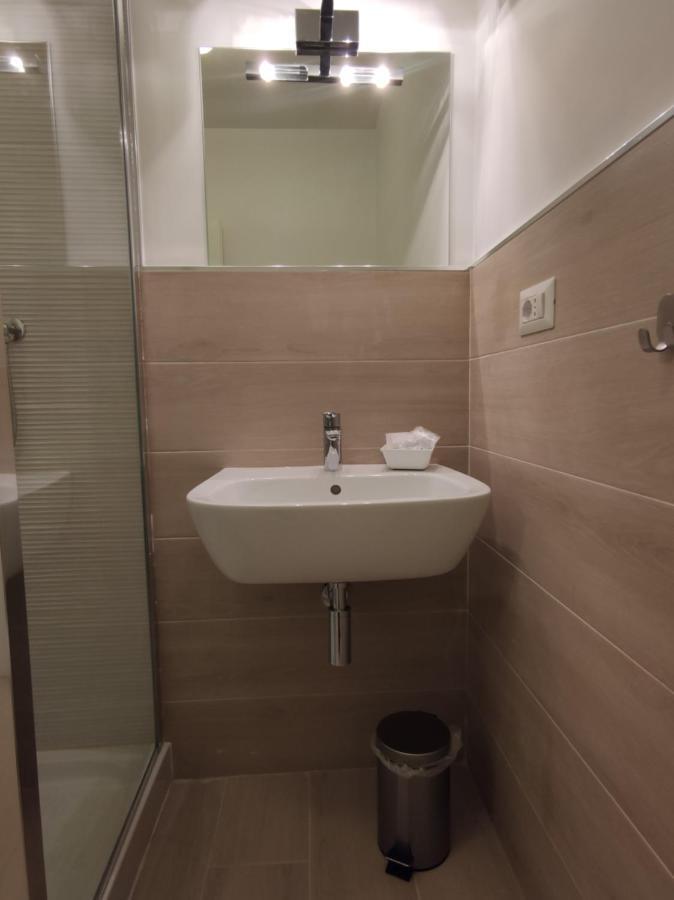 Sami Luxury Rooms 3 8 0 7 9 4 9 2 5 3 Szirakúza Kültér fotó