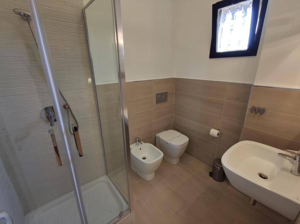 Sami Luxury Rooms 3 8 0 7 9 4 9 2 5 3 Szirakúza Kültér fotó